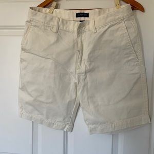 Lands’ end mens white chino classic short NWOT